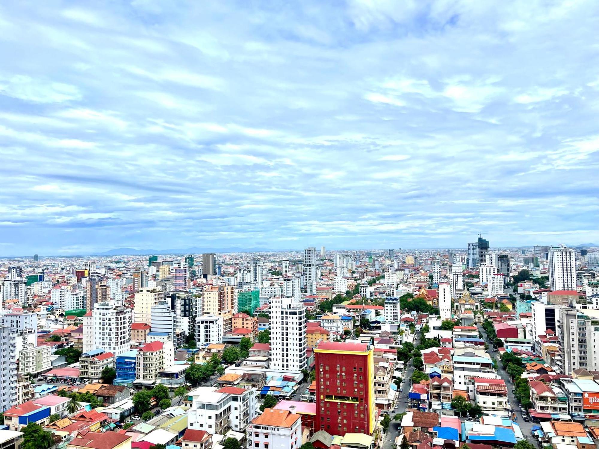 Real Hope Apartments Phnom Penh - Free Laundry Buitenkant foto